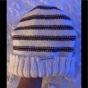 Snow chic beanie, beige w purple marron stripes
